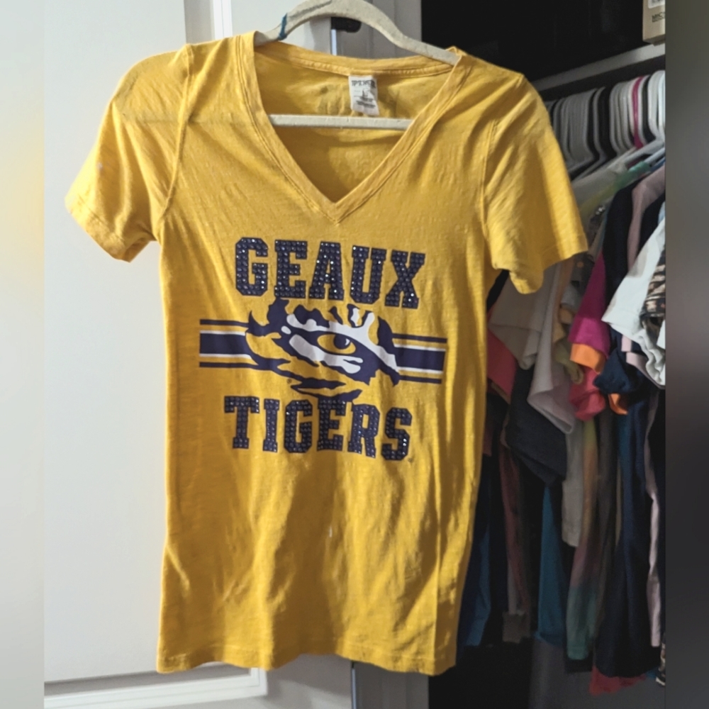 Bline pink vs lsu shirt